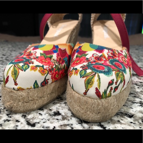 Floral Desigual Wedge Espadrilles 🌸 - Picture 4 of 8